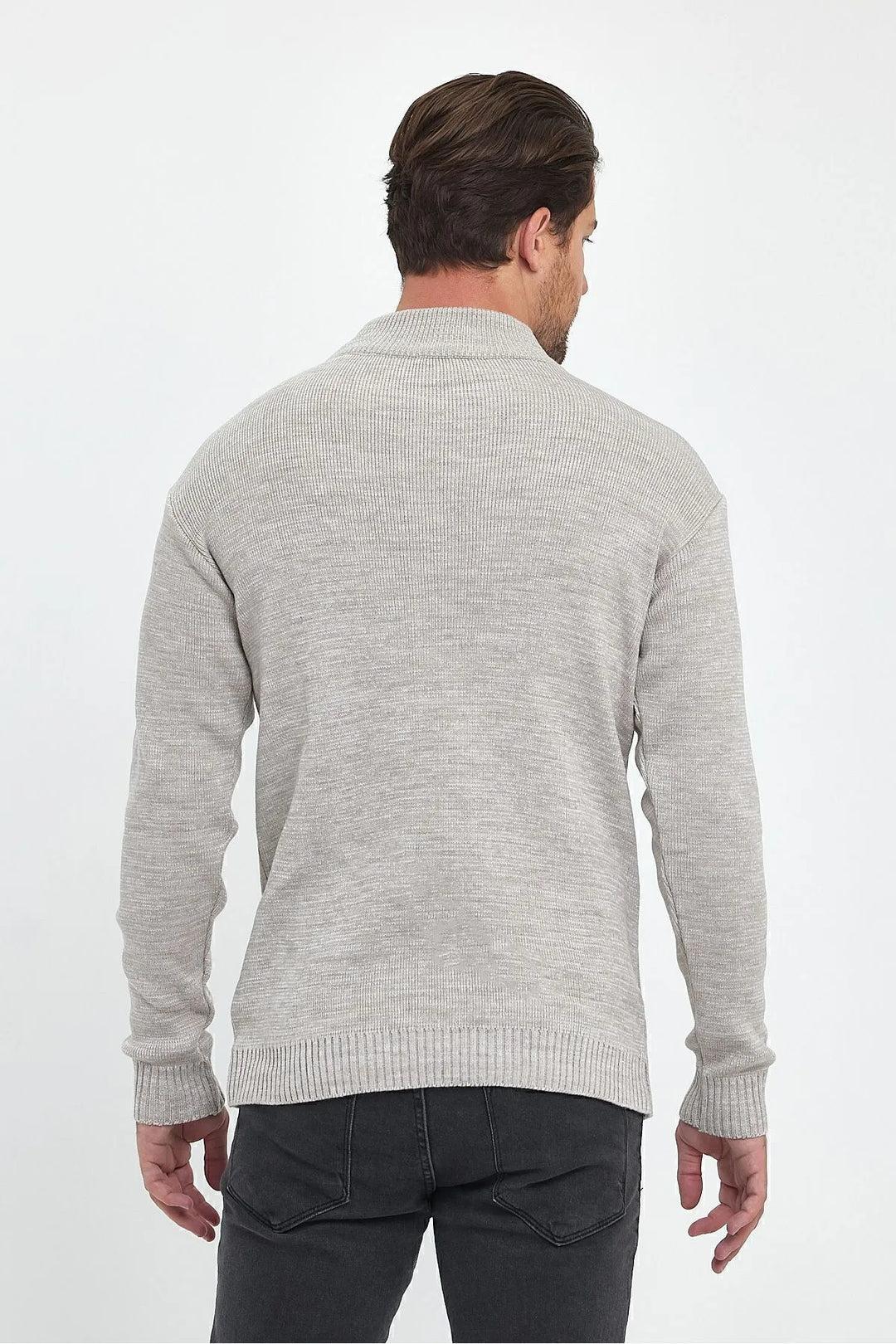 BASIC PLAIN KNIT SWEATER