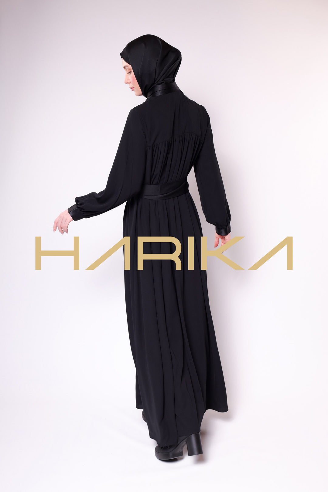 SATIN STRIPE DETAILED BUTTONED BLACK LONG ABAYA - CHIC AND ELEGANT DESIGN